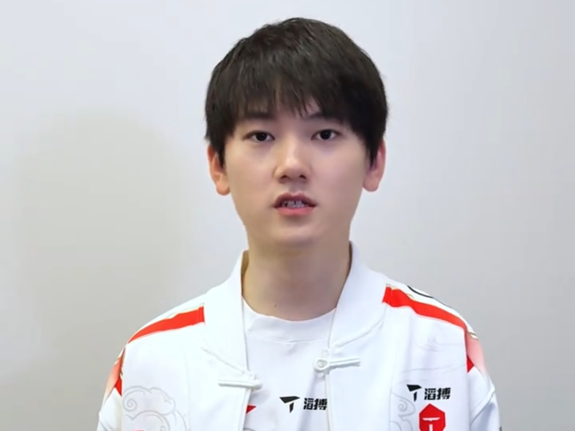 JackeyLove在日本队比赛中刷新纪录，持续失利引发热议！